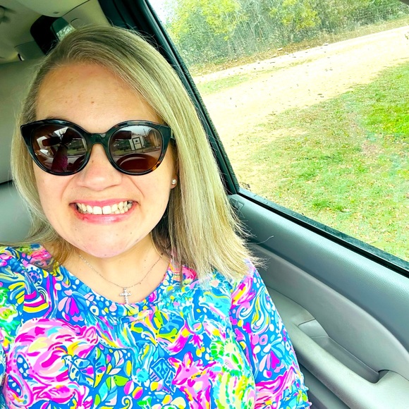 Meet your Posher, Ashley - Picture 1 of 1